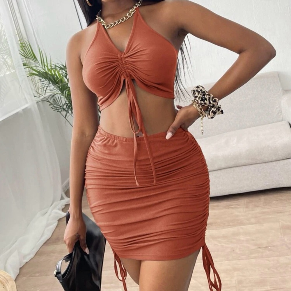 NWOT Terracotta Two Piece Cropped Set - Picture 3 of 3